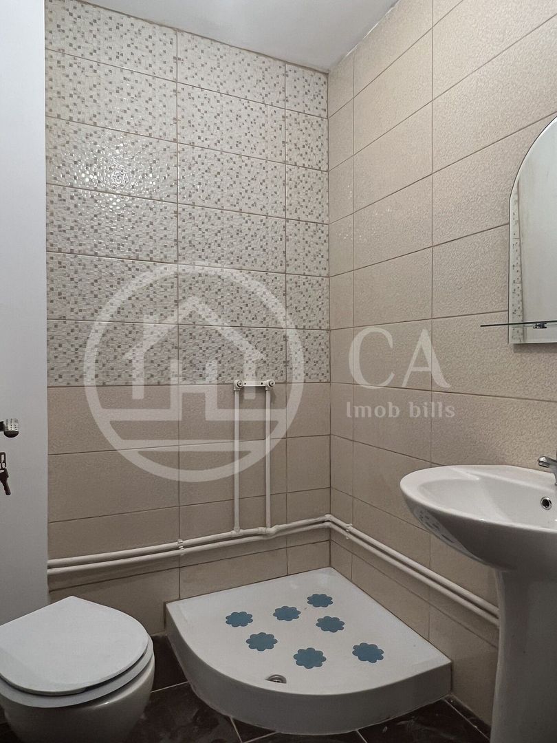 Apartament la casa cu 3 camere de vanzare Ultracentral Oradea - Poză 3