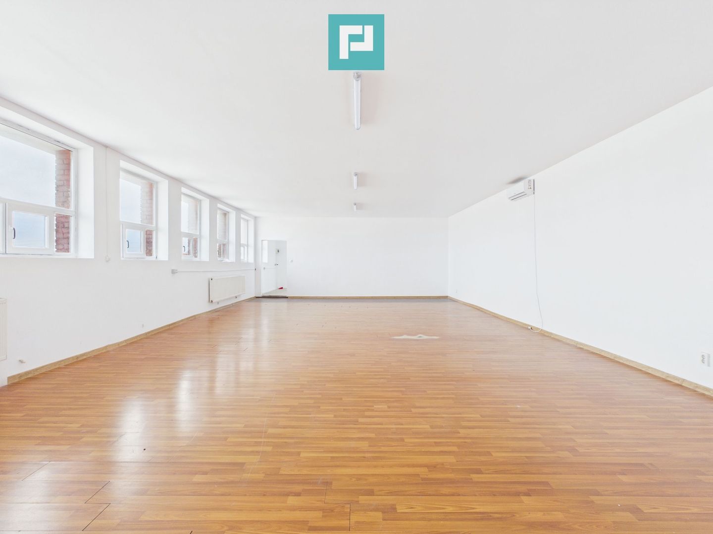 Spațiu de birouri/depozit 150 mp, zona UTA - Poză 1