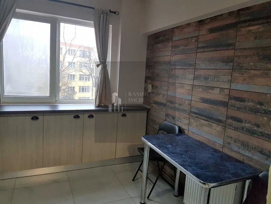 Apartament 3 camere decomandat/15 minute metrou Piata Sudului - Poză 3
