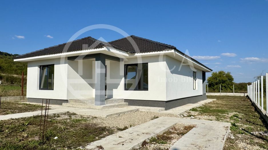 Casă cu 4 camere de vânzare in zona Podgoria, Oradea - Poză 2