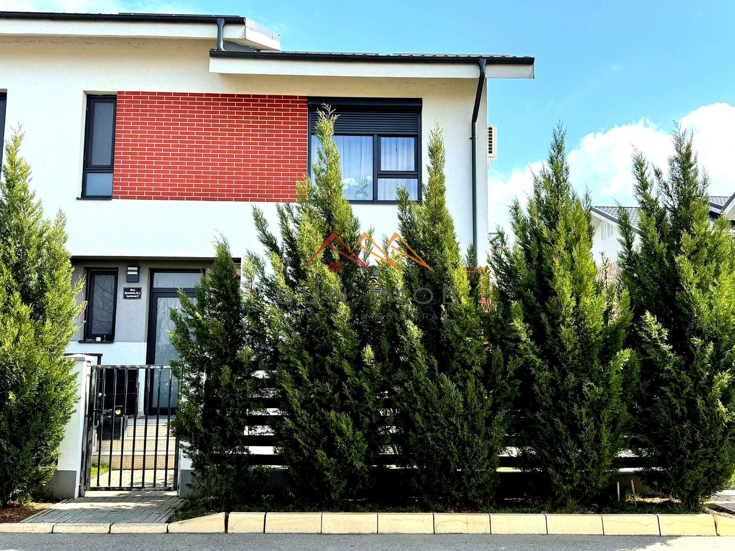 Casa moderna P+1+M, an 2019, mobilata si utilata, Ploiesti Nord - Poză 2