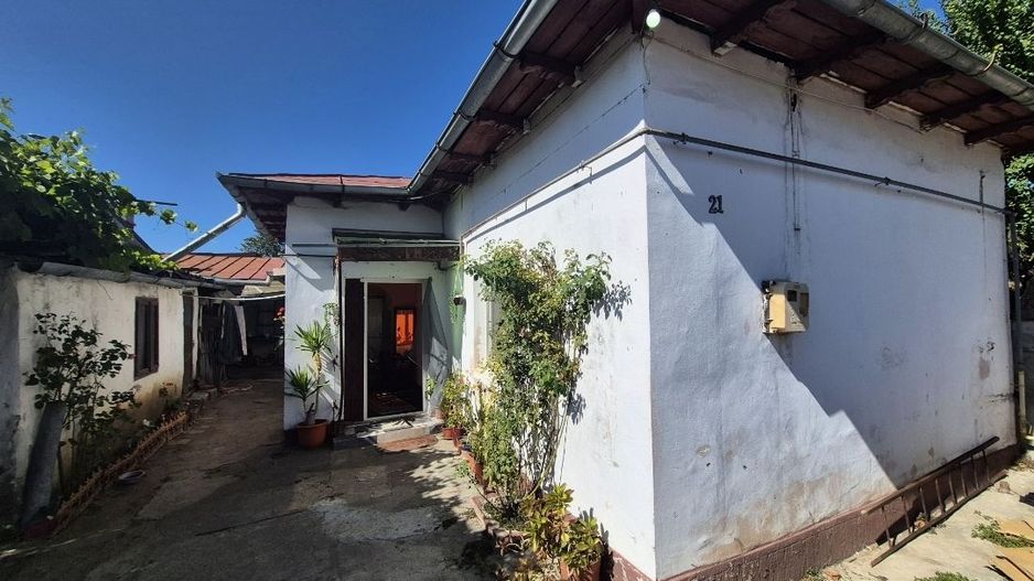 Casa+garaj+anexa și teren intravilan 225 mp Campina - Poză 3