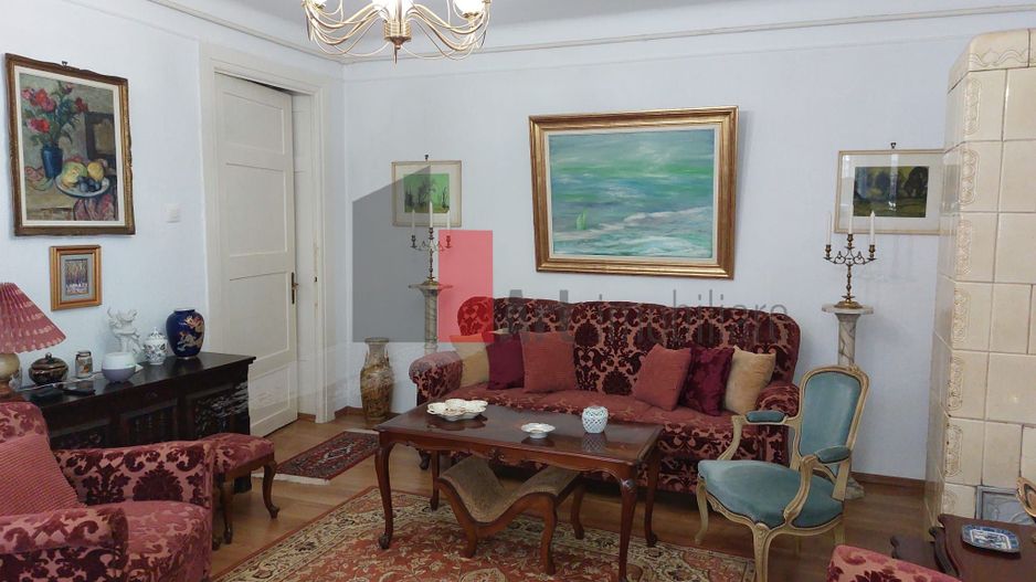 Apartamentul "SEMINTERRATO", Unirii-Cartierul Evreiesc, vila FARA RISC SEISMIC - Poză 1