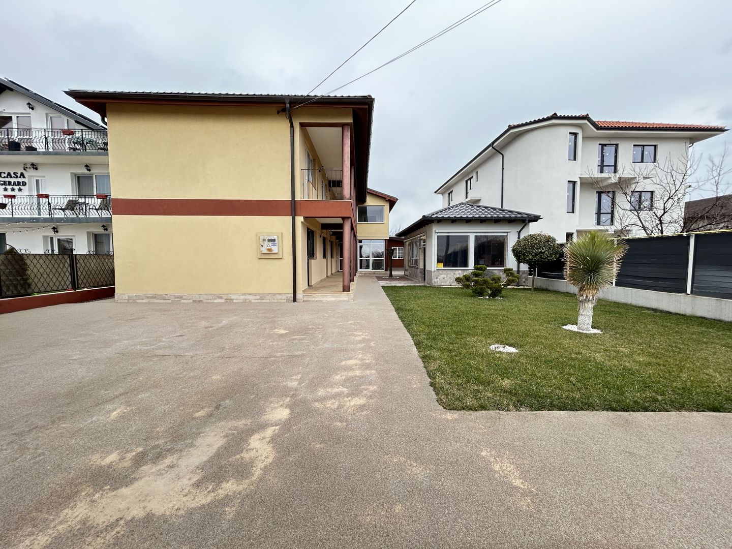 Pensiune Casa Eva Statiunea 2 Mai - 12 camere - teren 600 mp - Poză 17