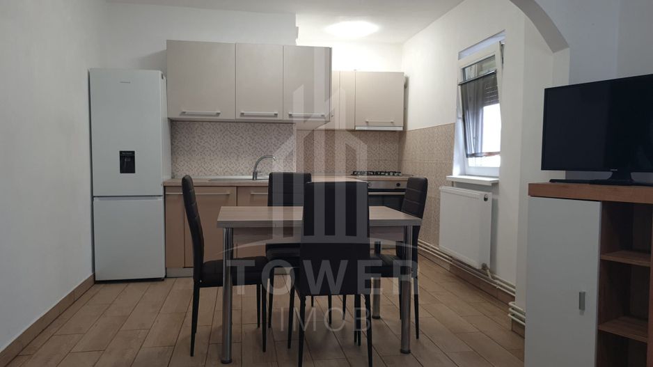 Se vinde urgent apartament 3 camere | Zonă foarte bună - Poză 2
