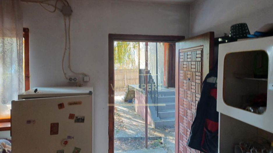 CASA 3 CAMERE, TEREN 1500 MP, VULTURESTI, ARGES - Poză 9