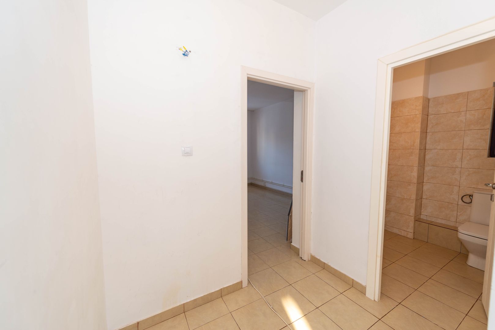 Vila spatioasa de vanzare in Pantelimon zona Padurea Cernica - Mierlei - Poză 17