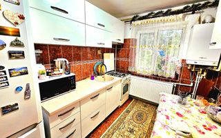APARTAMENT 2 CAMERE CAMPULUNG, ETAJ 2 - Poză 1