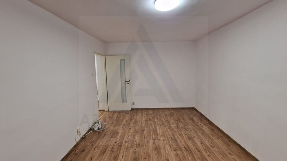 Apartament 3 camere 2 bai 66mp + pivnita Terezian - Poză 9