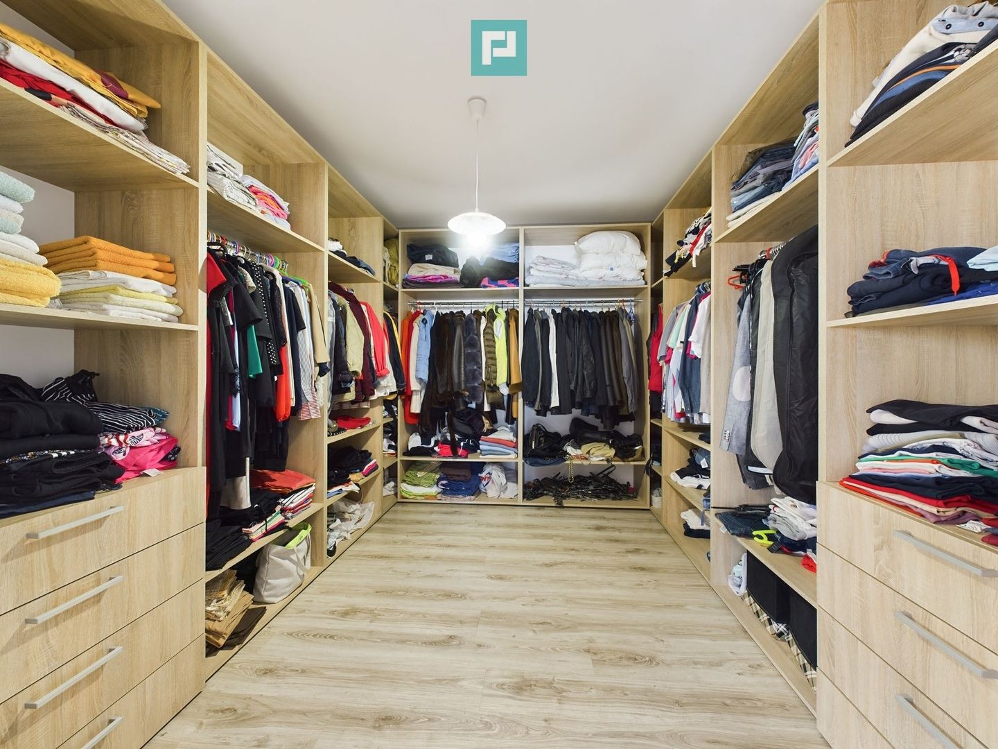 Casă Impresionantă Curte Generoasă Construcție de Calitate Berceni - Poză 12