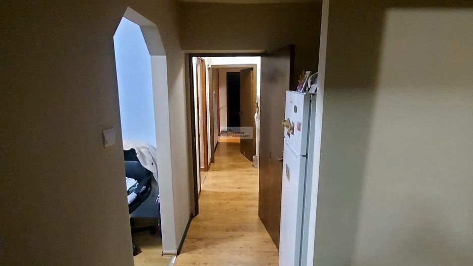 De vanzare 4 camere/97 mp utili/Scoala 10/Focsani/et 3/4 - Poză 7