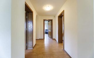 Vilă cu vedere panoramică în Breaza – Ideală pentru vacanță sau investiție - Poză 9