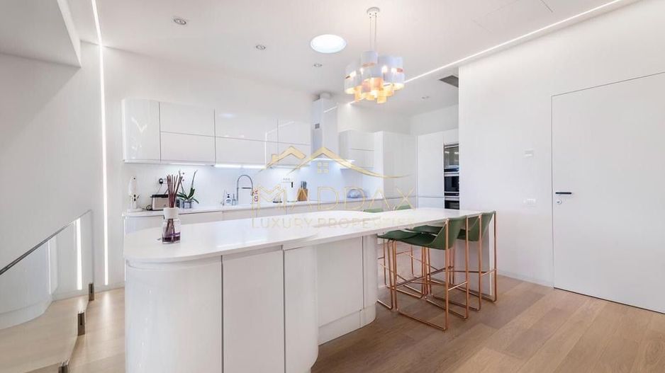Penthouse cu 5 camere *347mp* + terasa 101mp* // Zona Herastrau - Poză 18