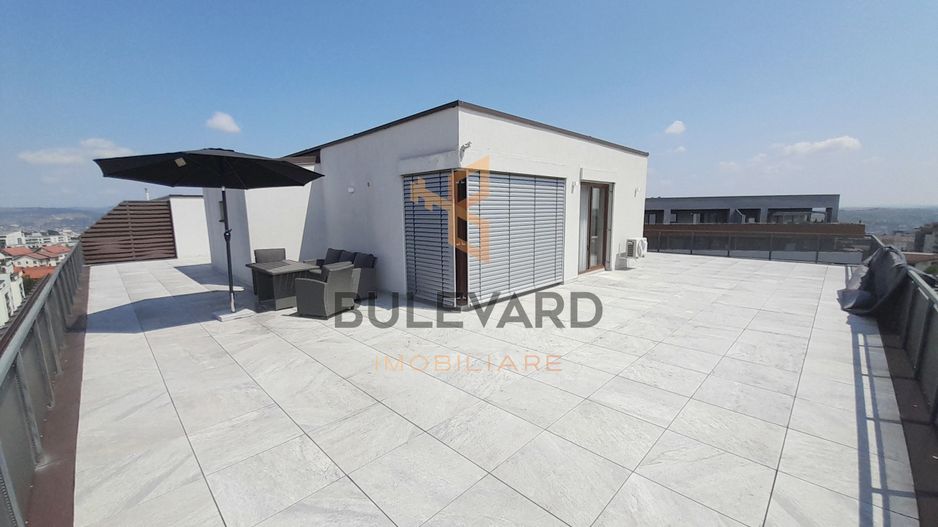 Penthouse de lux 150 mp utili + 200 mp terasa + 2 parcari subterane - Poză 1