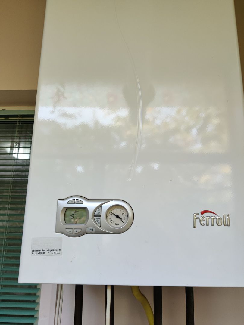 APARTAMENT DECOMANDAT  3 CAMERE CALEA ARADULUI - Poză 17