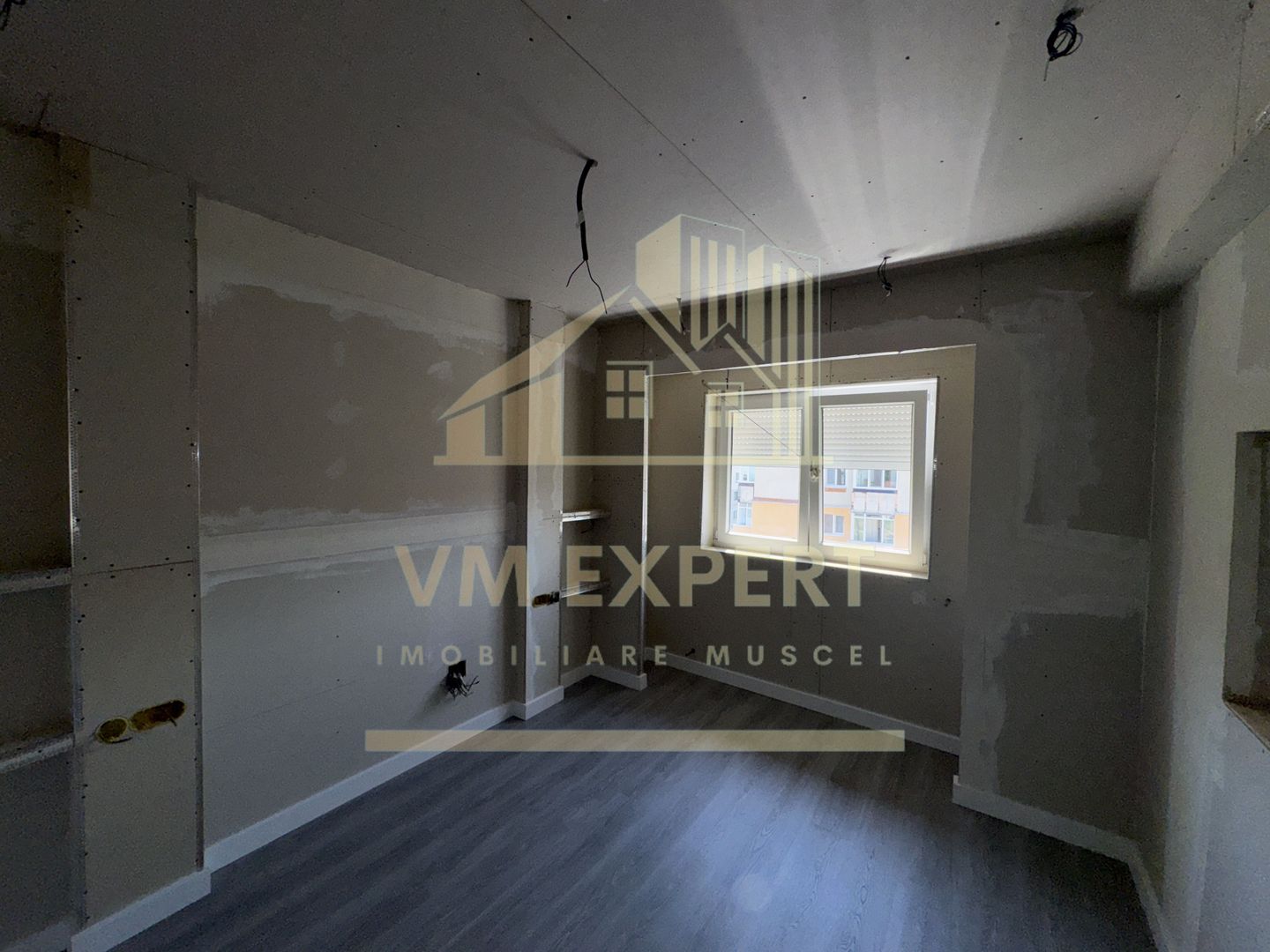 APARTAMENT 2 CAMERE CAMPULUNG, ETAJ 4, CARTIER VISOI - Poză 18
