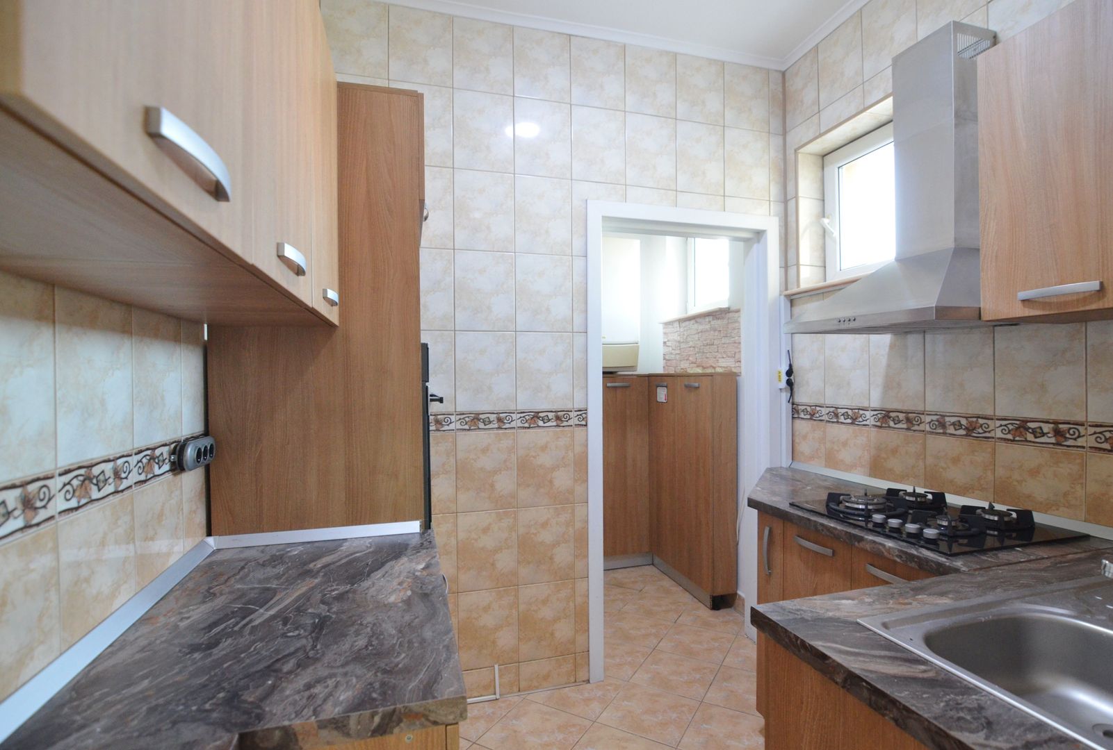 Inchiriem Vila individuala 6 camere cu panouri solare zona Pipera - Poză 7