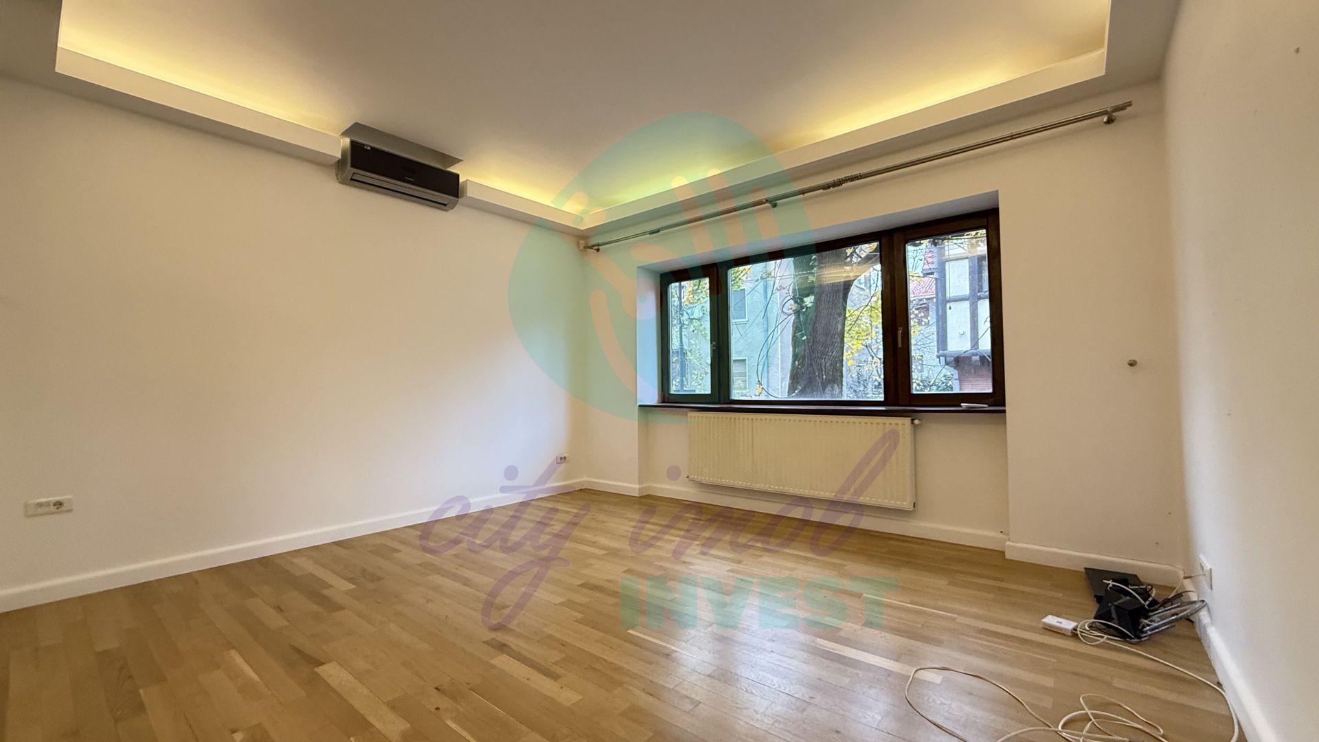 3 camere Primăverii – parter înalt, imobil mic, renovat - Poză 1