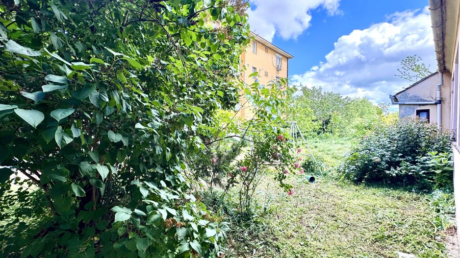Locuință sau afacere? Casă cu farmec aparte, in Piața Crucii - Poză 25