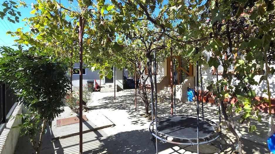 Castelu - Str. Florilor, casa din 2012, teren 737 mp si 106 mp utili - Poză 5