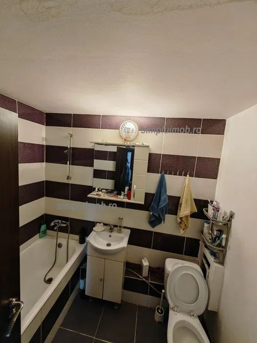 Decomandat spatios 2 camere Basarabia - Poză 7