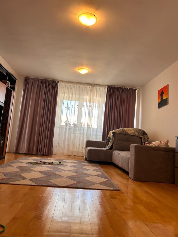 Vanzare Apartament 3 camere Nerva Traian - Poză 1