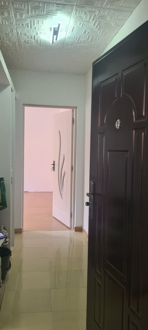 Apartament 2 camere 40 mp parter - locuinta sau spatiu comercial! - Poză 12