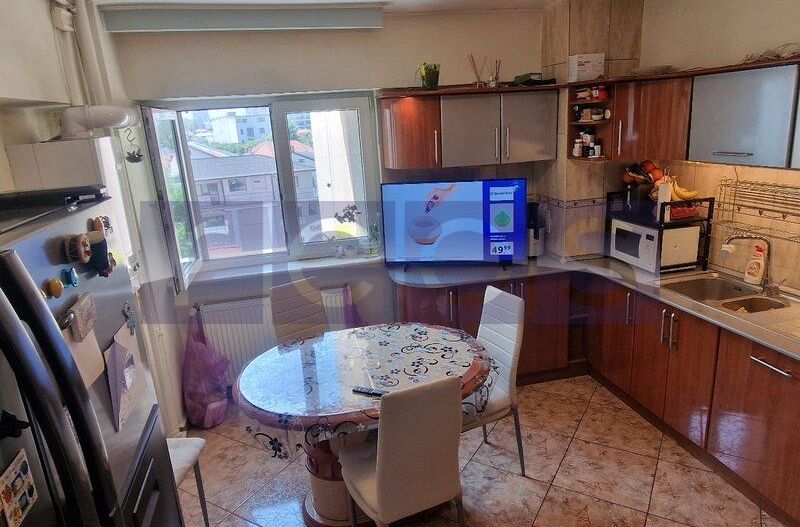 Apartament 4 camere 100mp |  Metrou Stefan cel Mare | Loc parcare+centrala - Poză 8