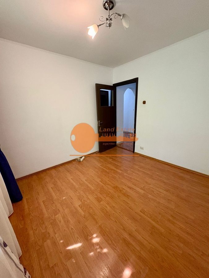 Apartament 4 Camere Centrala Propie - Poză 9