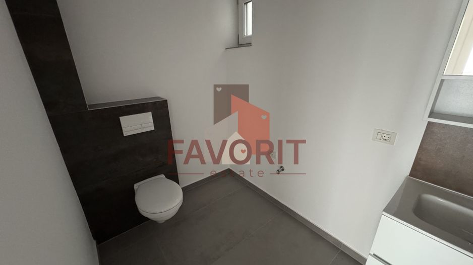 Etaj intermediar. Loc de parcare. Disponibil imediat - Poză 7