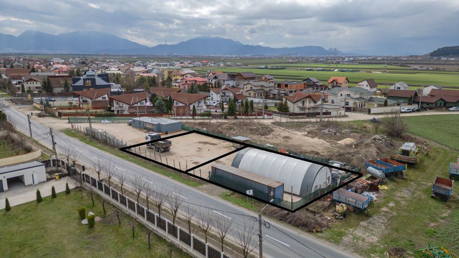 Loturi de casa cu utilitati si acces la strada asfaltata in Harman - Poză 1
