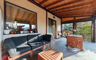 Prima inchiriere, vila cocheta, cu accente exotice - Poză 2