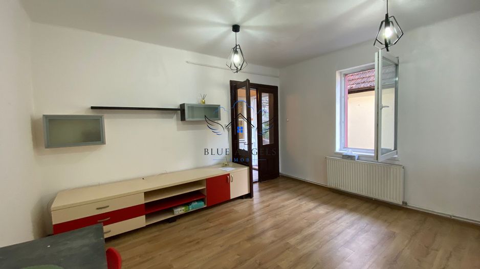 Casa PET FRIENDLY, 4 camere centrala, strada Stadionului - Poză 3