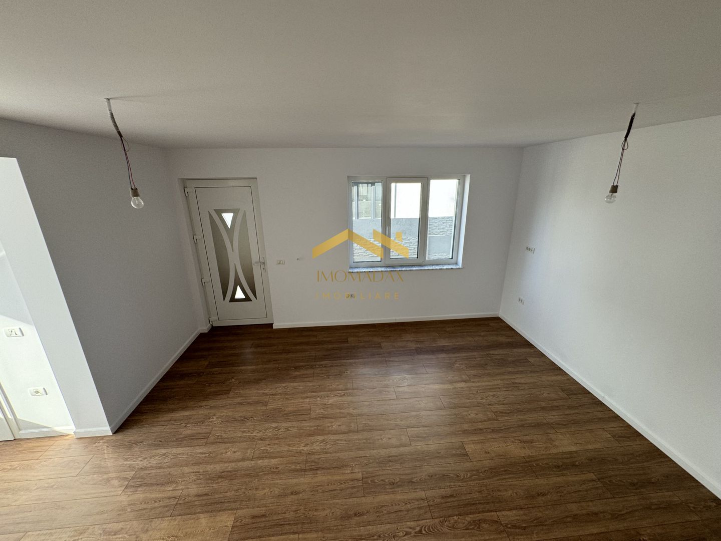 Bucovăț-Duplex P+E-4 Camere - Poză 14