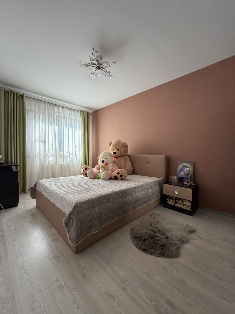 Apartament 3 camere, curte, boxa, parcare, Sub Cetate - Poză 8