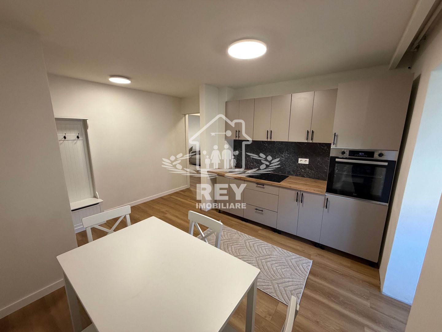 Închiriez Apartament 2 camere decomandat ,Str.Negoveanu | Sibiu | V.Aaron - Poză 1