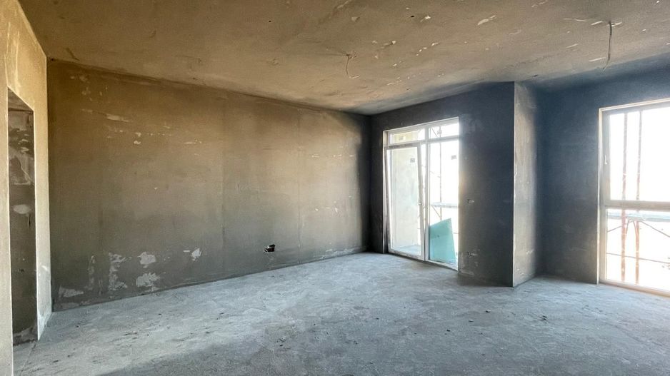 Apartament 3 camere - semidecomandat - 1450€/mp - Poză 1