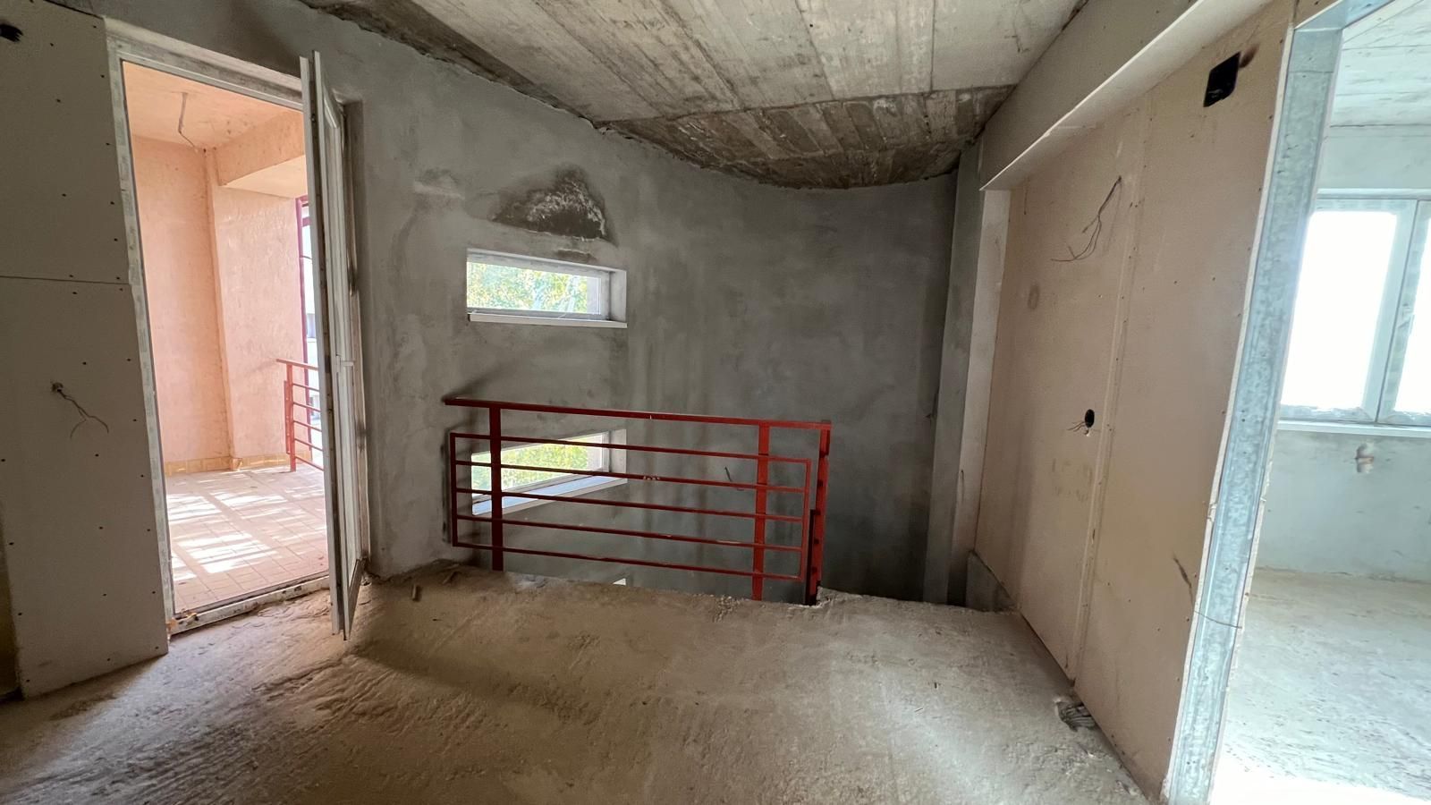Casa la gri in Pipera  cu potential 1000 euro m2 - Poză 16