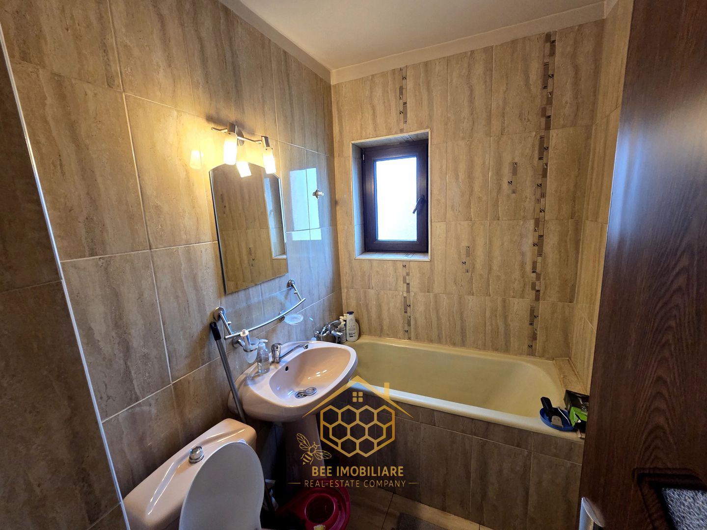 Apartament 2 Camere DECOMANDAT in  zona Centrala - Piata Mare - Poză 7