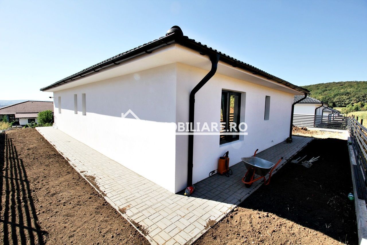Casa 4 camere la cheie,130 mp,500 mp teren,cartier Unirii - Poză 3