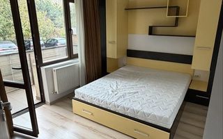 Apartament 3 camere la bloc tip vilă în Miroslava, strada principală - Poză 2