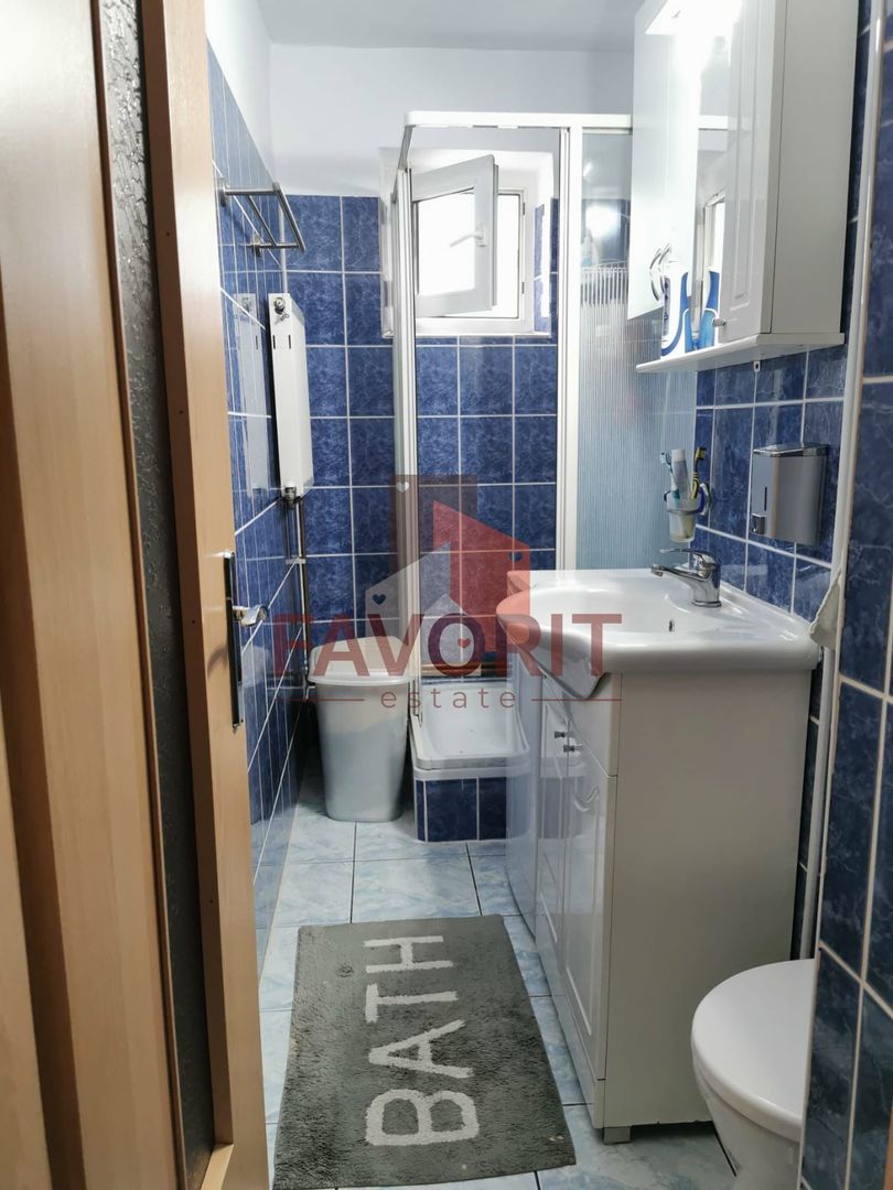 3 camere | centrala proprie | mobilat si utilat | balcon | zona excelenta | - Poză 12