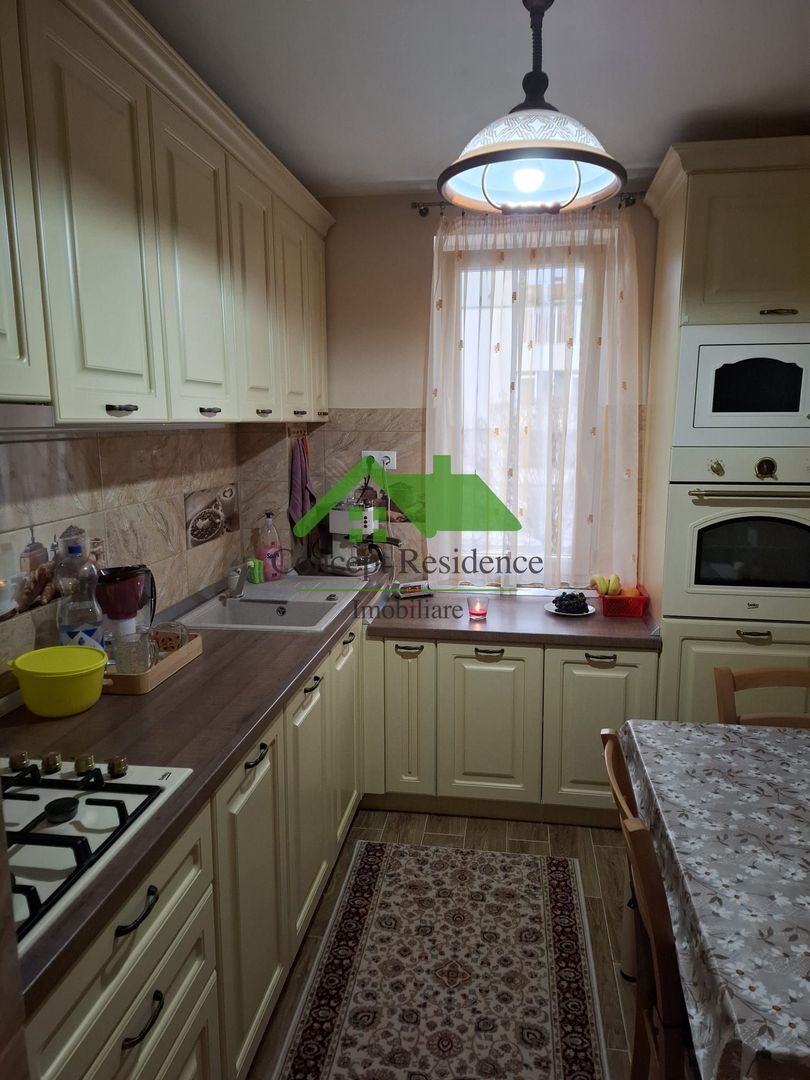 Exclusiv!3 camere renovat total, etaj2,, garaj inclus – zona Maniu - Poză 1