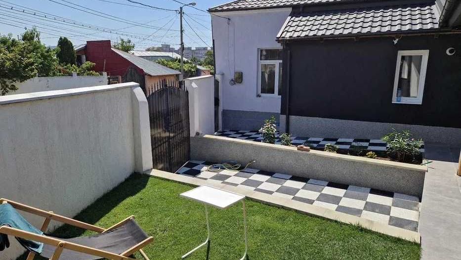 Casa complet renovata – ideala pentru locuinta, birouri sau investitie | - Poză 1