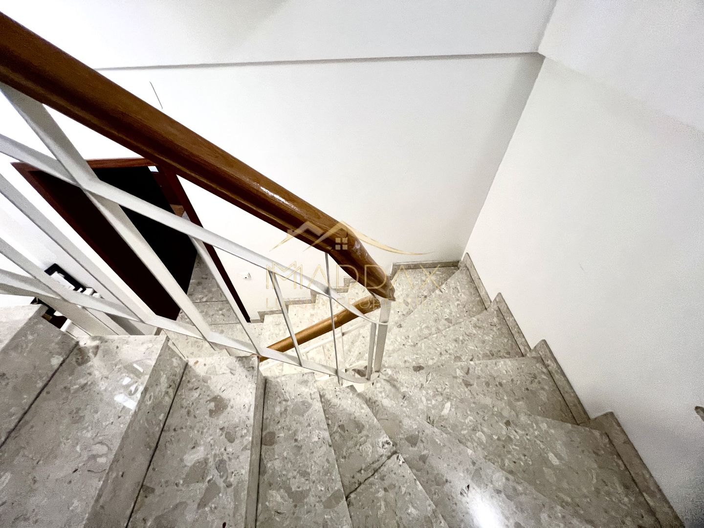 Apartament de Vanzare | 4 camere | Primaverii - Poză 20