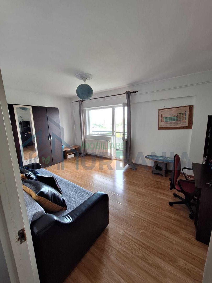 Apartament decomandat cu balcon și terasă, vedere Palatul Culturii, Teatrul Național și Mitropolie, centru Iași - Poză 3