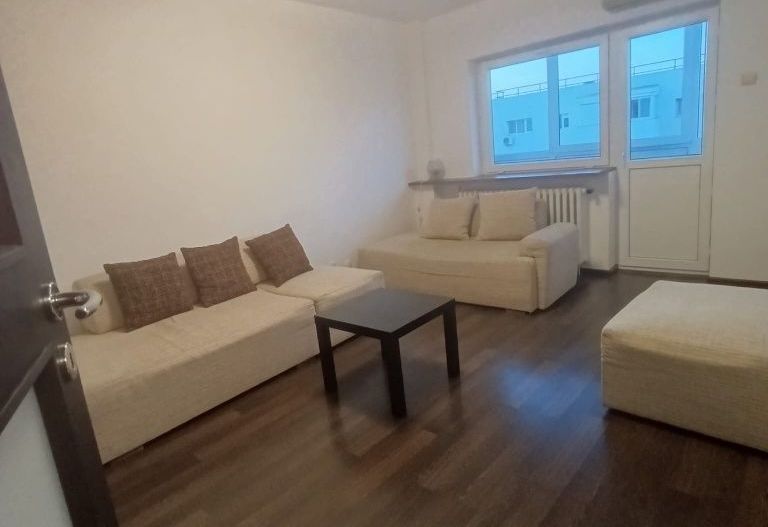 De închiriat 3 camere decomandat, 2 băi, metrou 1 Decembrie - Poză 2