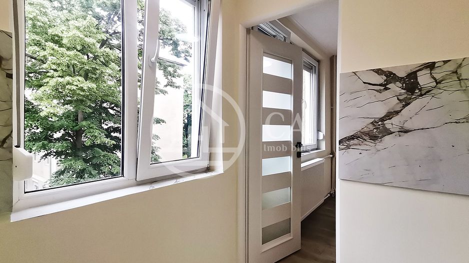 Apartament de vânzare cu 2 camere în zona Rogerius, Oradea - Poză 6