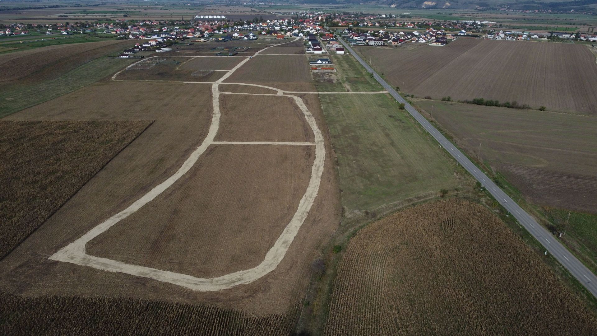 Loturi intravilan intrare Bod dinspre Sanpetru , CF curti-constructii - Poză 3