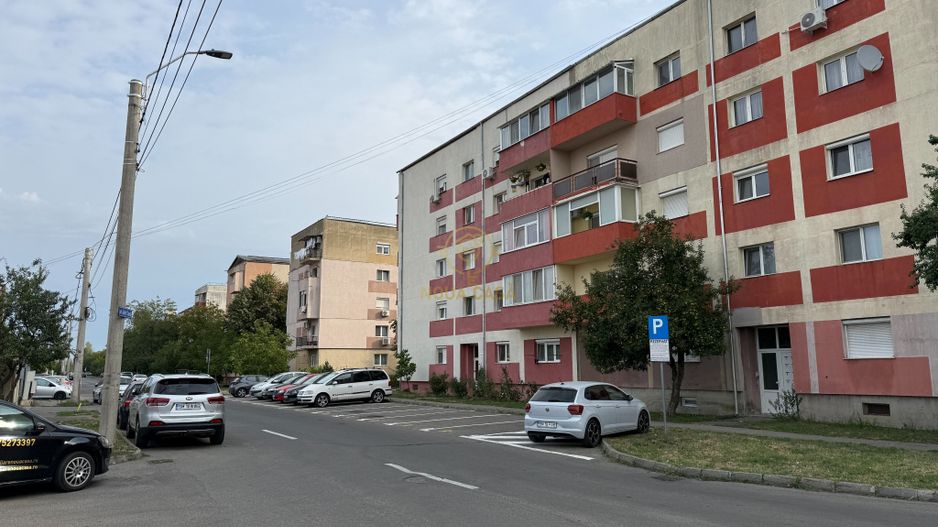 De vanzare Apartament 3 camere Gellert Sandor 71MP/Dubla Orientare - Poză 1